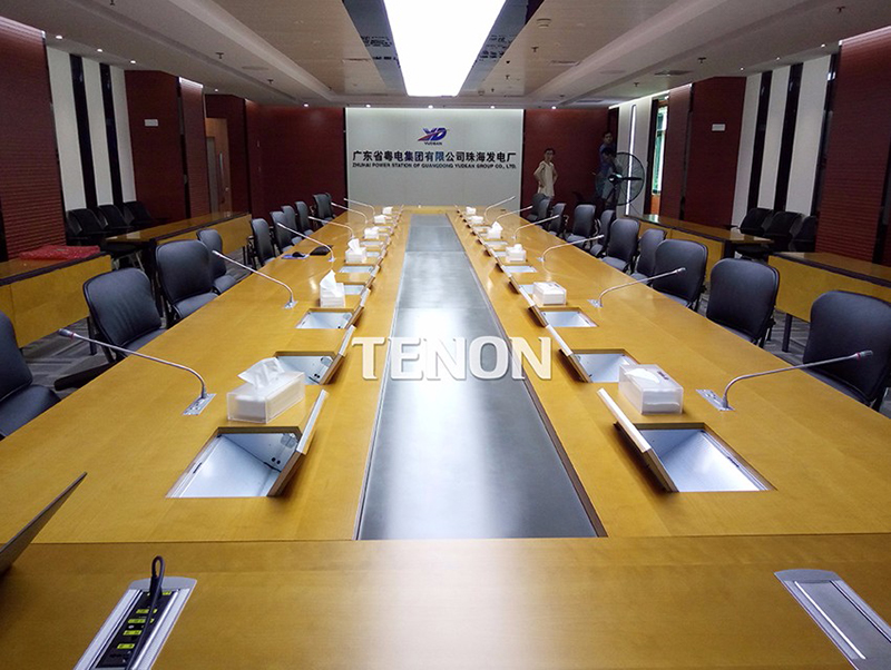 粵電集團(tuán)（液晶翻轉(zhuǎn)一體機(jī)）