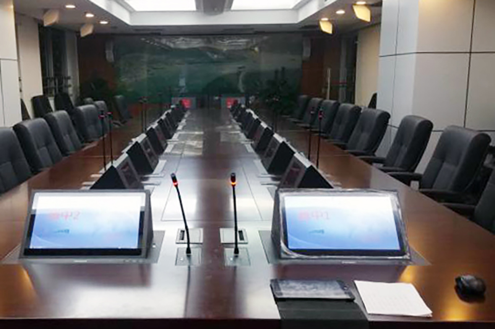 某航道局（液晶翻轉(zhuǎn)一體機(jī)帶電子桌牌、升降式話筒、毛刷式桌面插座）