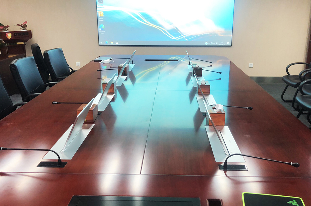 某金融機(jī)構(gòu)（液晶升降一體機(jī)[定制面板]、嵌入式會(huì)議話(huà)筒）