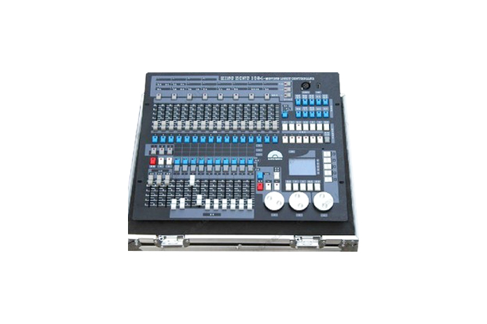 電腦燈光控臺(tái)